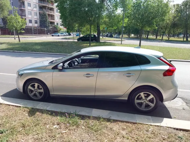 Volvo V40 (2012-2020)