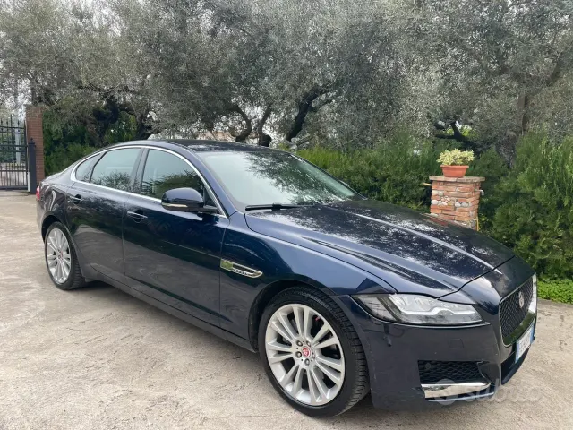 Jaguar XF 2ª serie (X260)