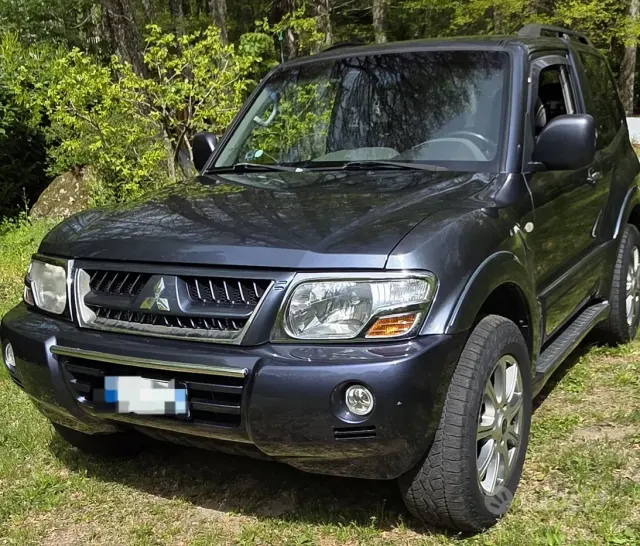 Mitsubishi Pajero (2000-2007)