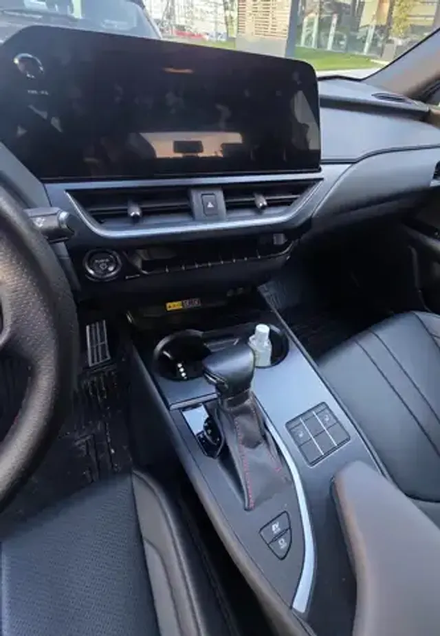 Lexus UX 250h