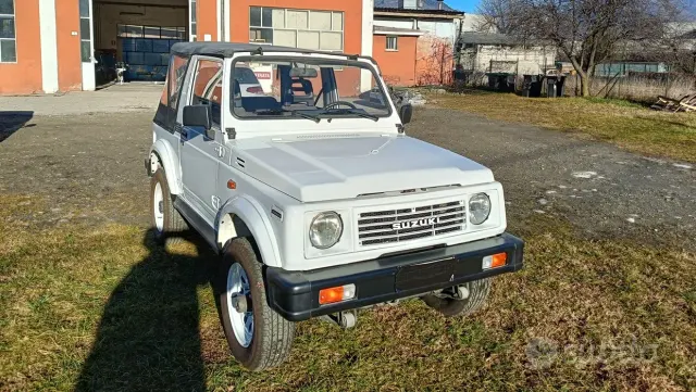 Suzuki Samurai