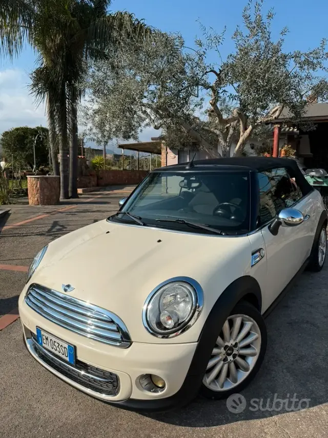 MINI Mini Cabrio (R57)