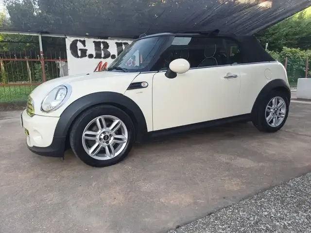 MINI Cooper D Cabrio