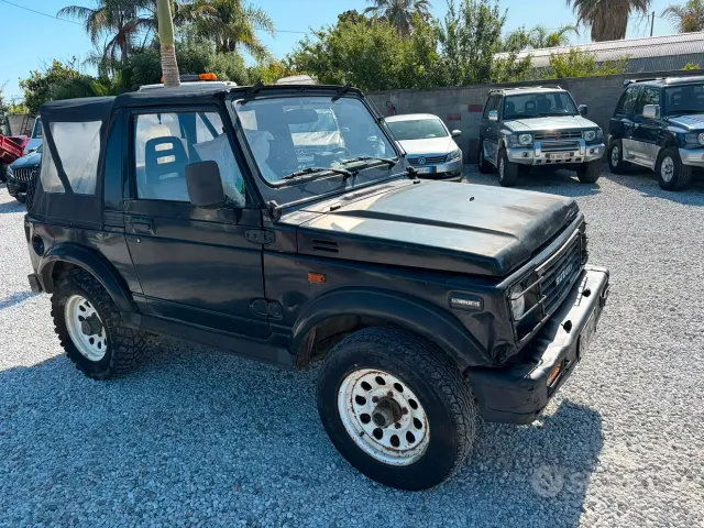 Suzuki Samurai