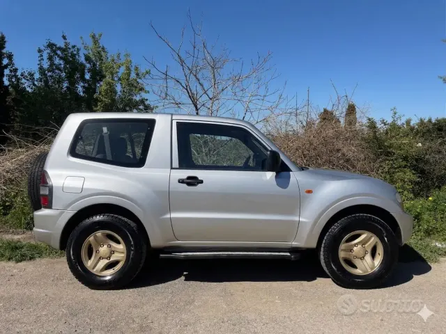 Mitsubishi Pajero (2000-2007)