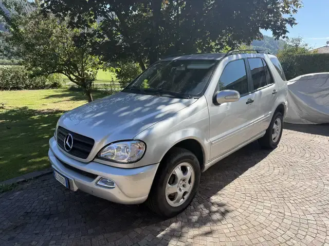 Mercedes-Benz ML 270