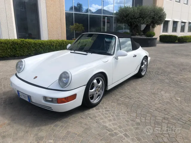 Porsche 911 (964)