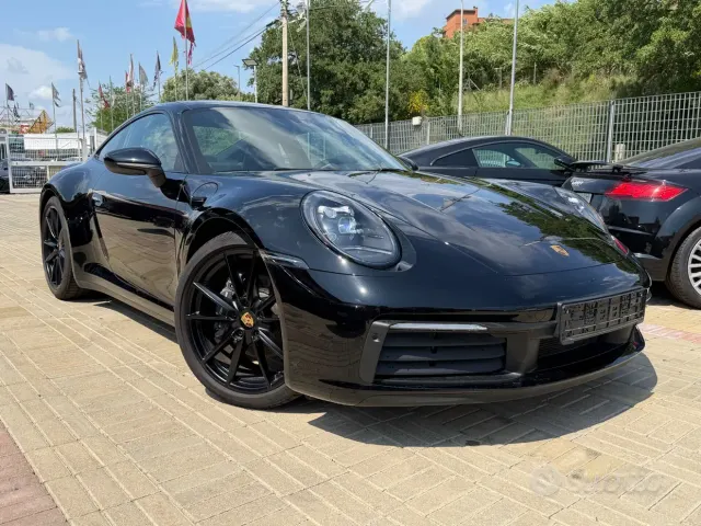 Porsche 911 (992)