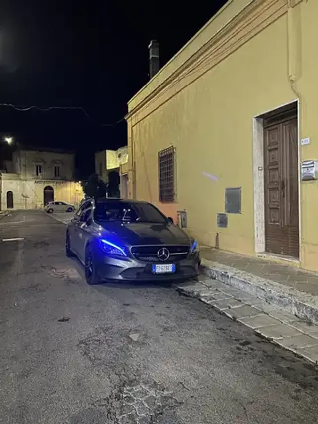 Mercedes-Benz CLA 200