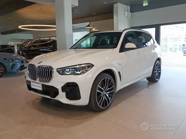 BMW X5 (G05/F95)