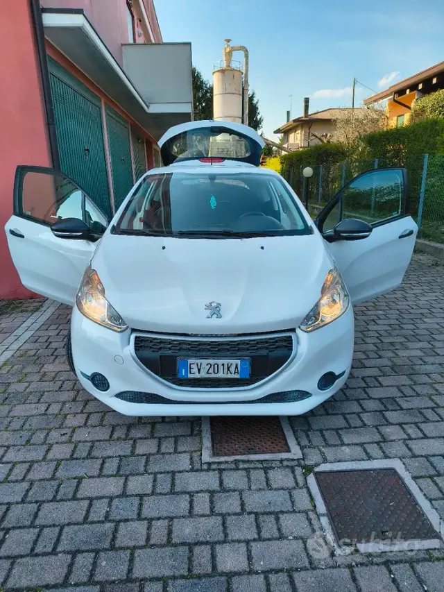 Peugeot 208 1° serie