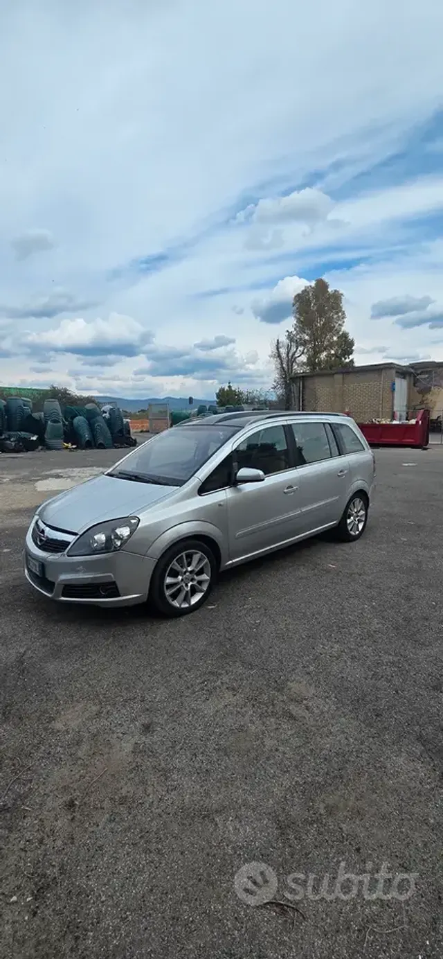 Opel Zafira 2ª serie