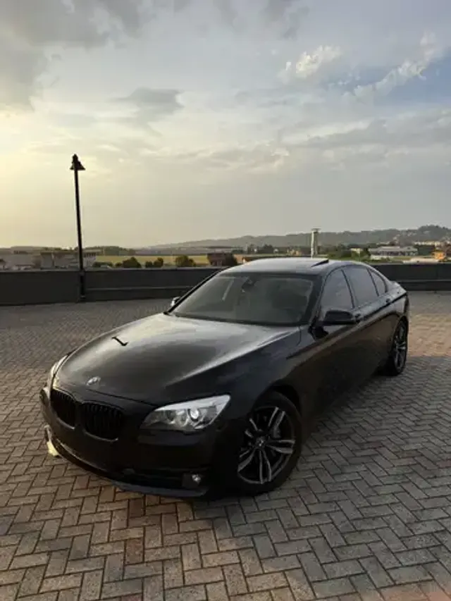BMW 730
