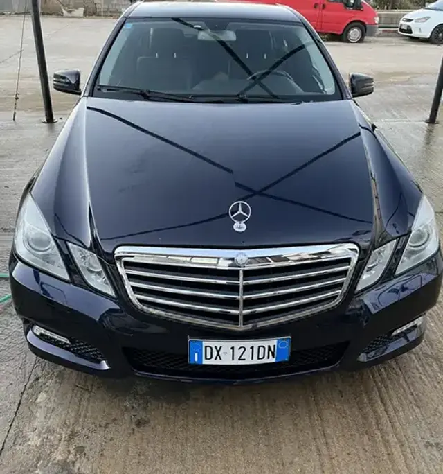 Mercedes-Benz E 220
