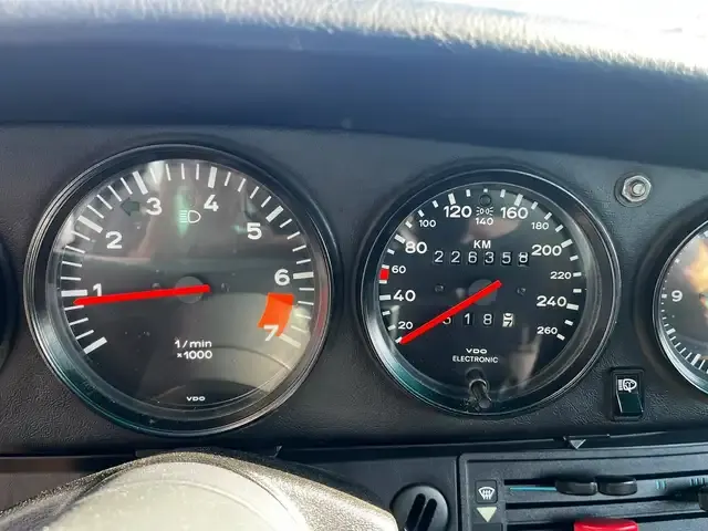 Porsche 930