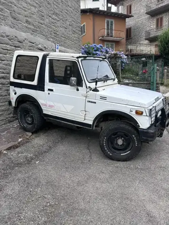 Suzuki SJ 410