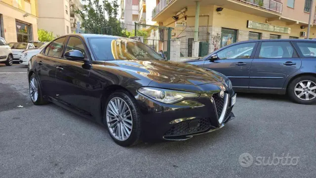 Alfa Romeo Giulia (2016)
