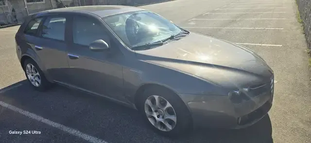Alfa Romeo 159