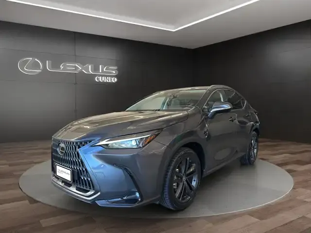 Lexus NX 450h+