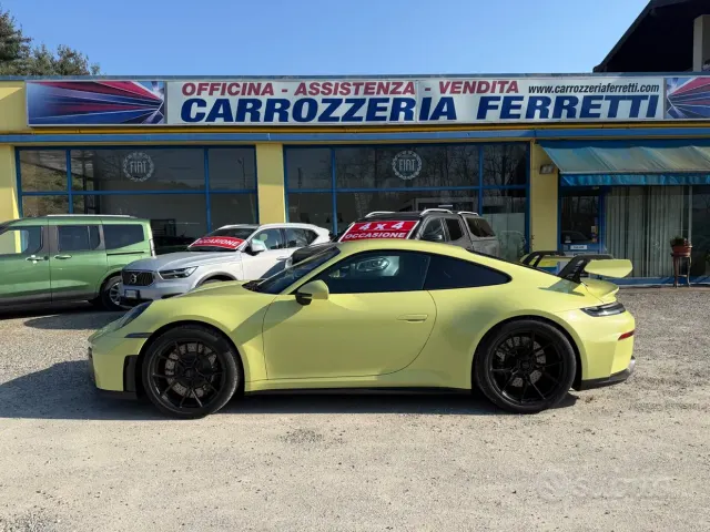 Porsche 911 (992)