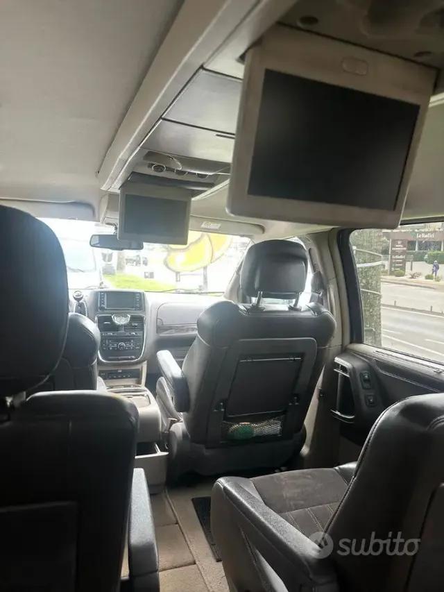 Lancia Voyager
