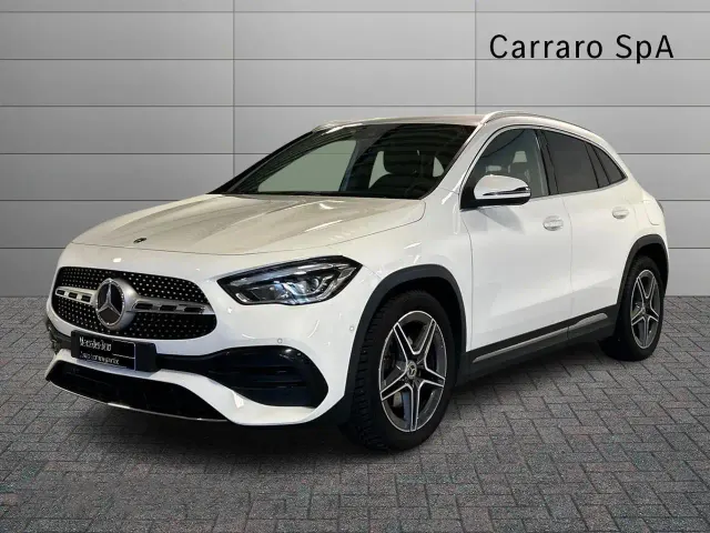 Mercedes-Benz GLA 200