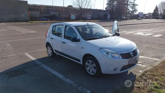 Dacia Sandero 1ª serie