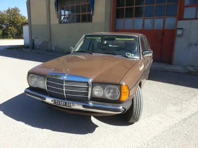 Mercedes-Benz 200