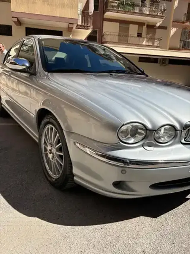Jaguar X-Type