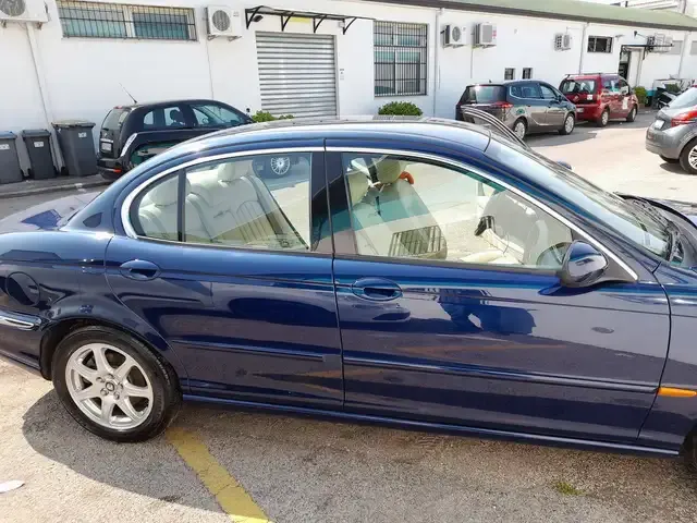Jaguar X-Type