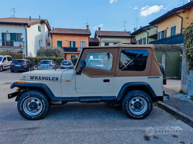 Jeep Wrangler 1ª-2ª s.