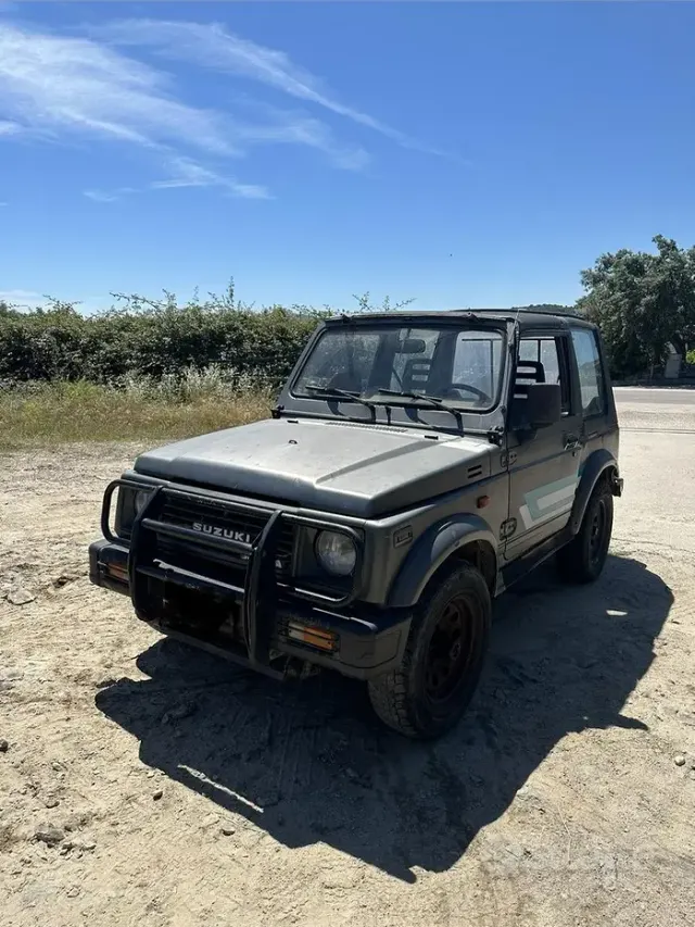 Suzuki Samurai