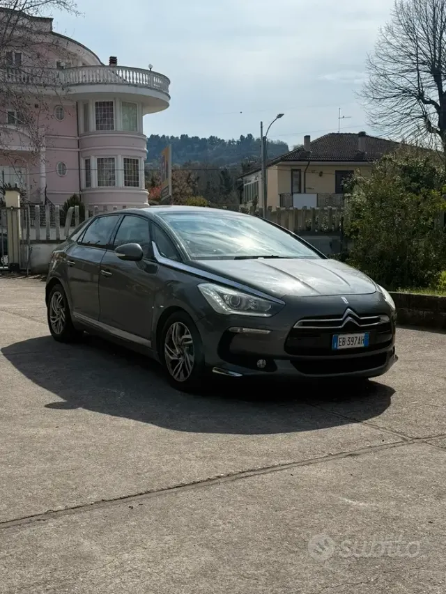 DS DS 5