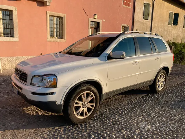 Volvo XC90 (2003-2014)