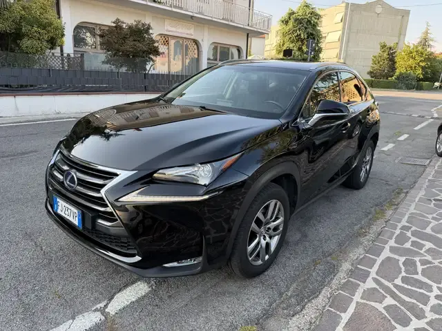 Lexus NX 300