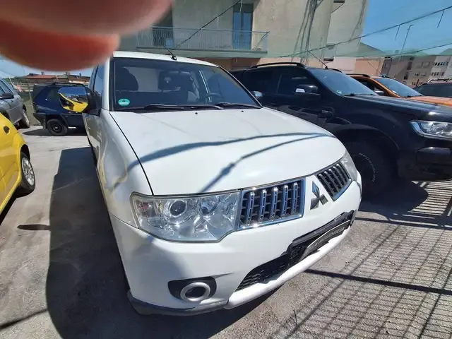Mitsubishi L200