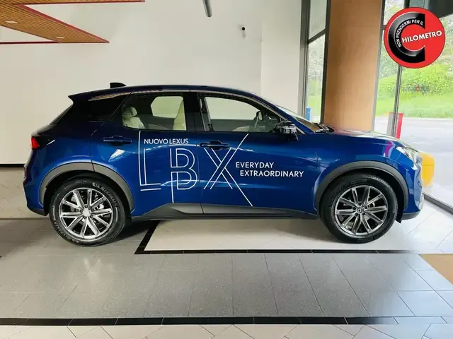 Lexus LBX