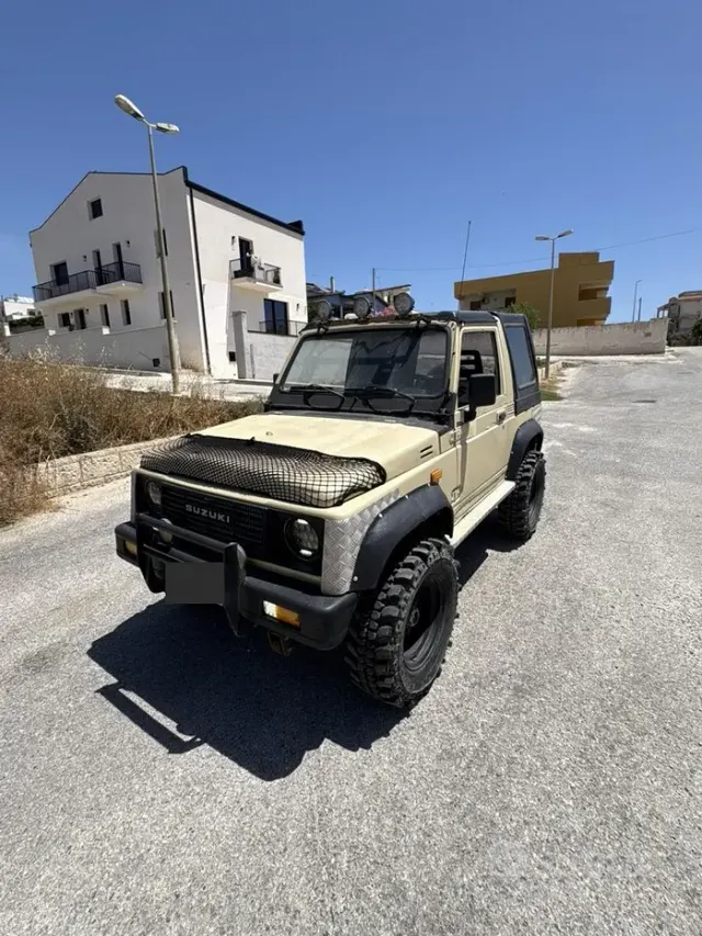 Suzuki Samurai
