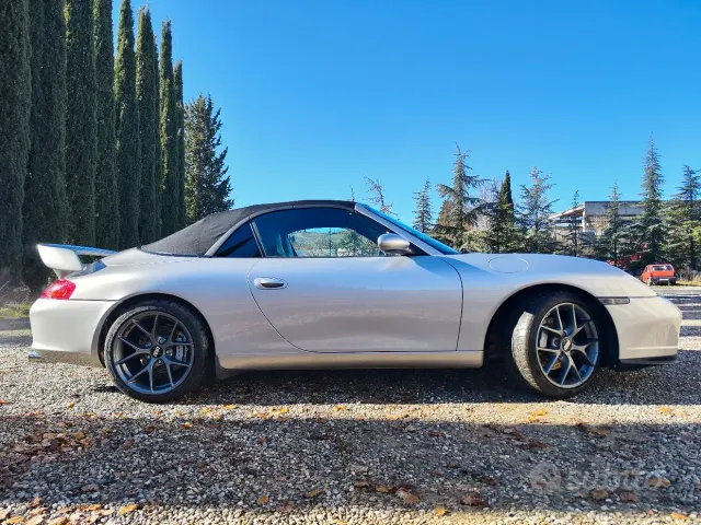 Porsche 911 (996)