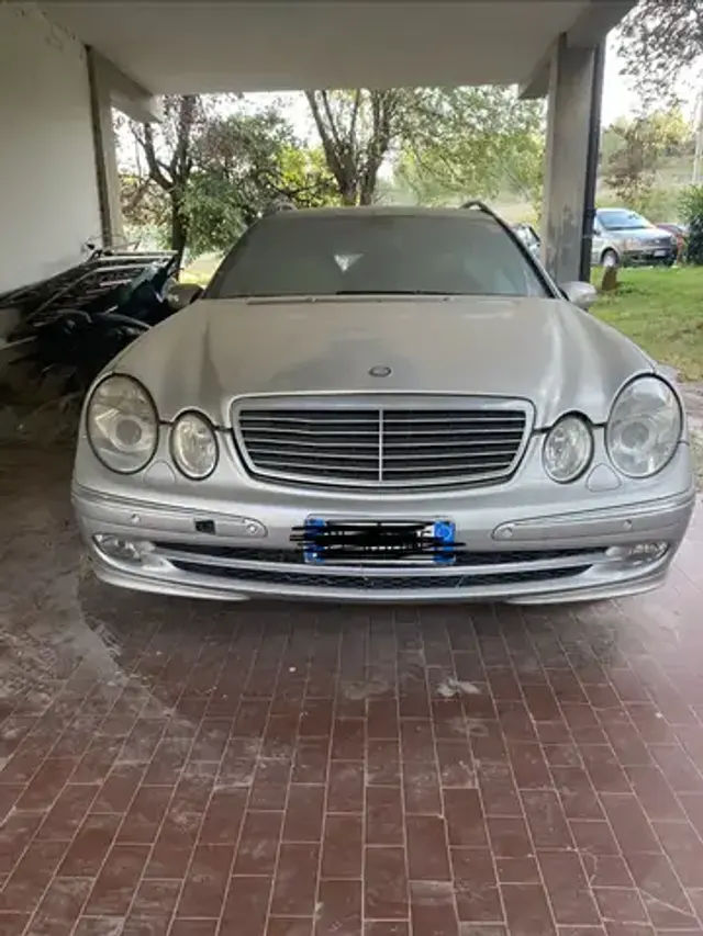 Mercedes-Benz 270