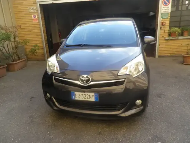 Toyota Verso-S