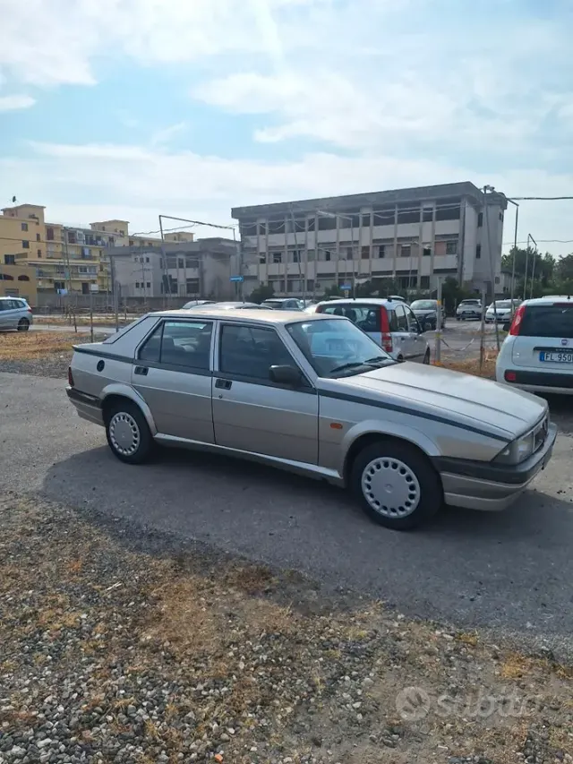 Alfa Romeo 75