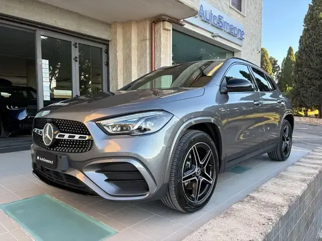 Mercedes-Benz GLA 250