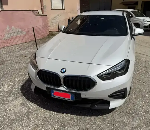 BMW 218