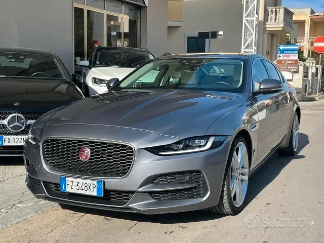 Jaguar XE (X760)