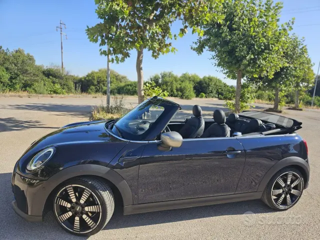 MINI Mini Cabrio (F57)