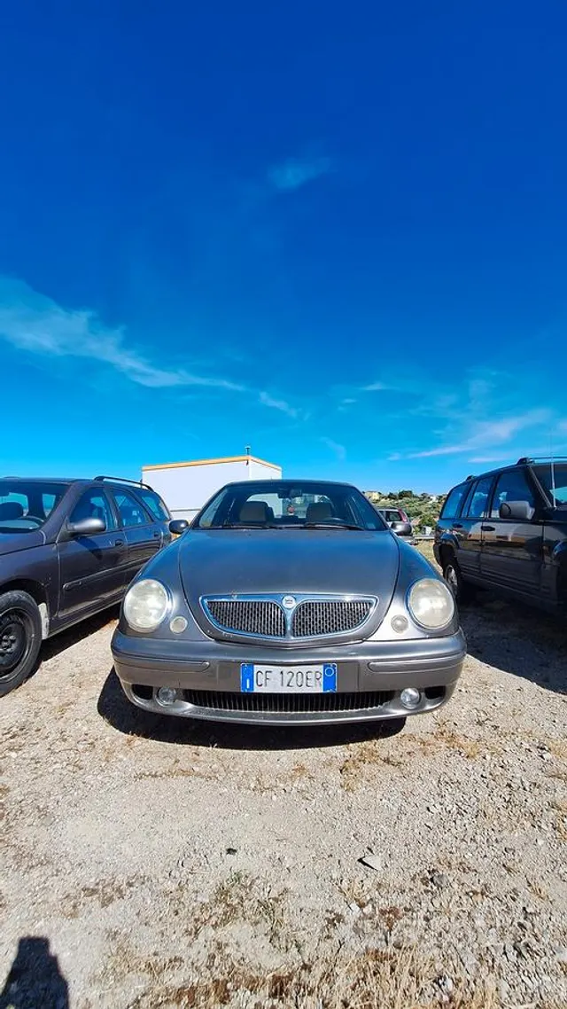 Lancia Lybra