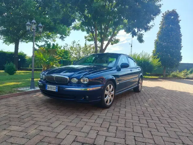 Jaguar X-Type