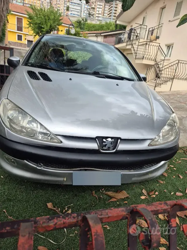 Peugeot 206