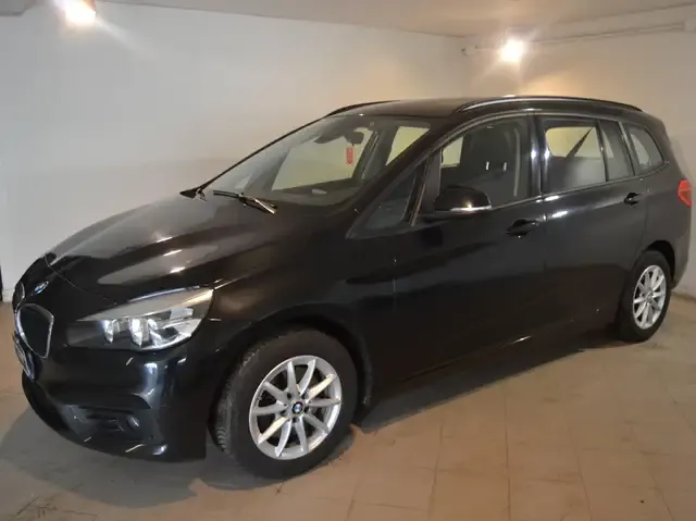 BMW 218